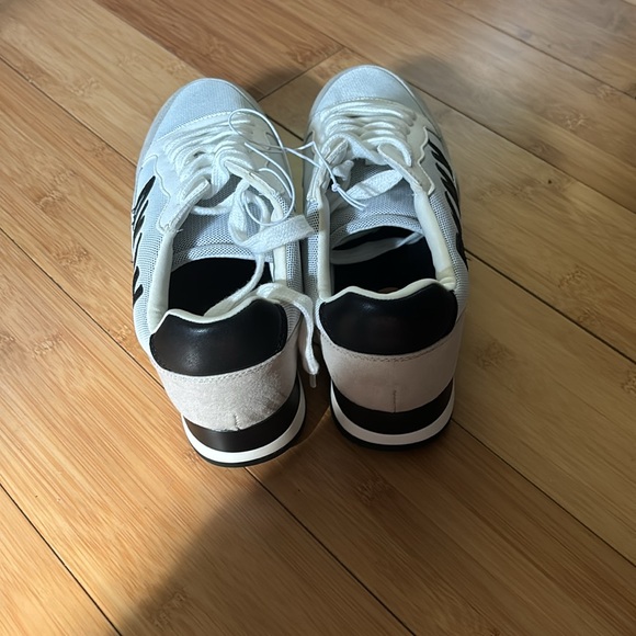 DKNY Sneakers Size 8 - Picture 4 of 4